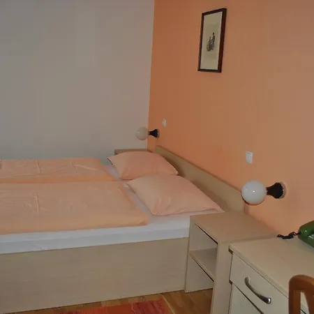 Pri Vidrgarju